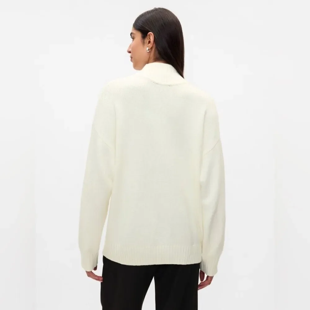 NWT GAP CASHSOFT Sweater